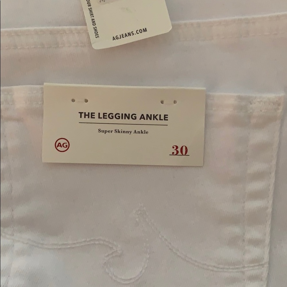 White skinny jeans
